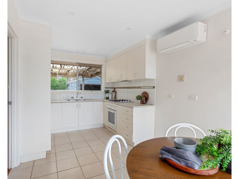 37 Fisher Grove, Tullamarine VIC 3043