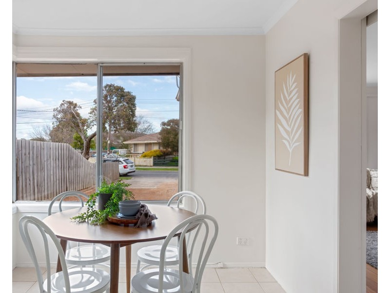 37 Fisher Grove, Tullamarine VIC 3043