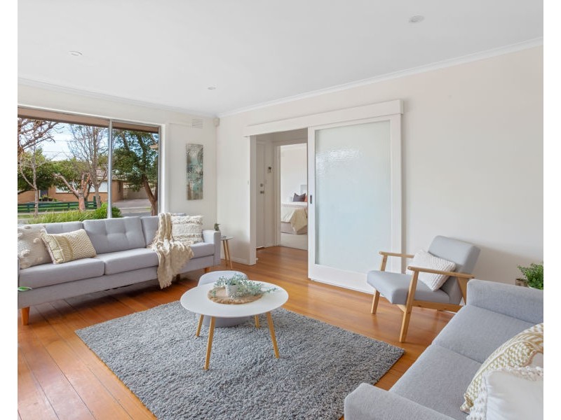 37 Fisher Grove, Tullamarine VIC 3043