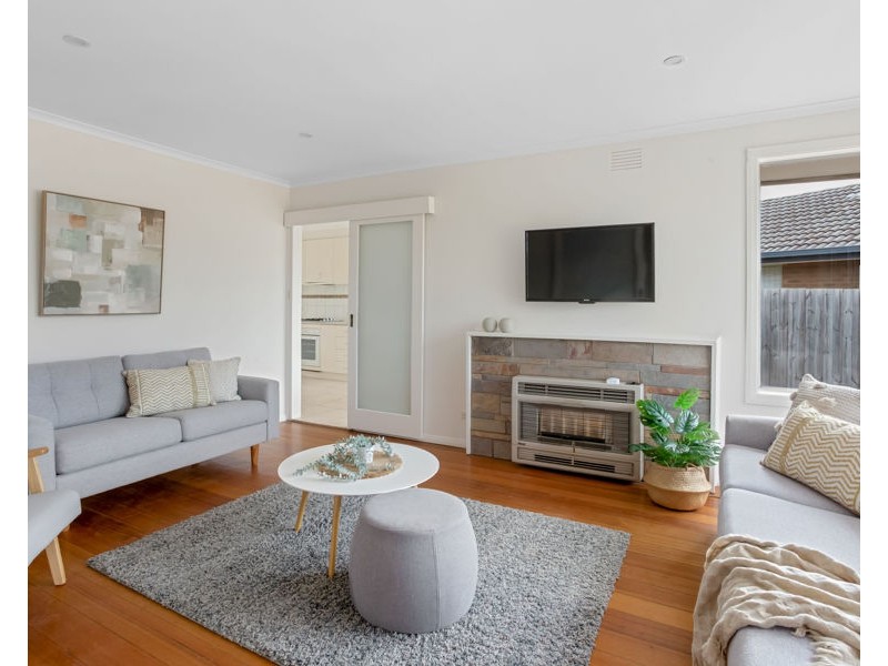 37 Fisher Grove, Tullamarine VIC 3043