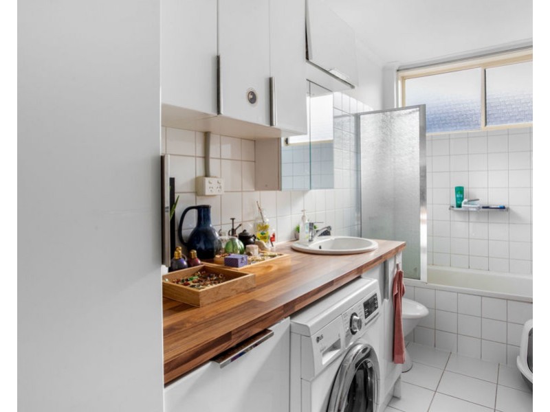 4/63 Lincoln Road, Essendon VIC 3040