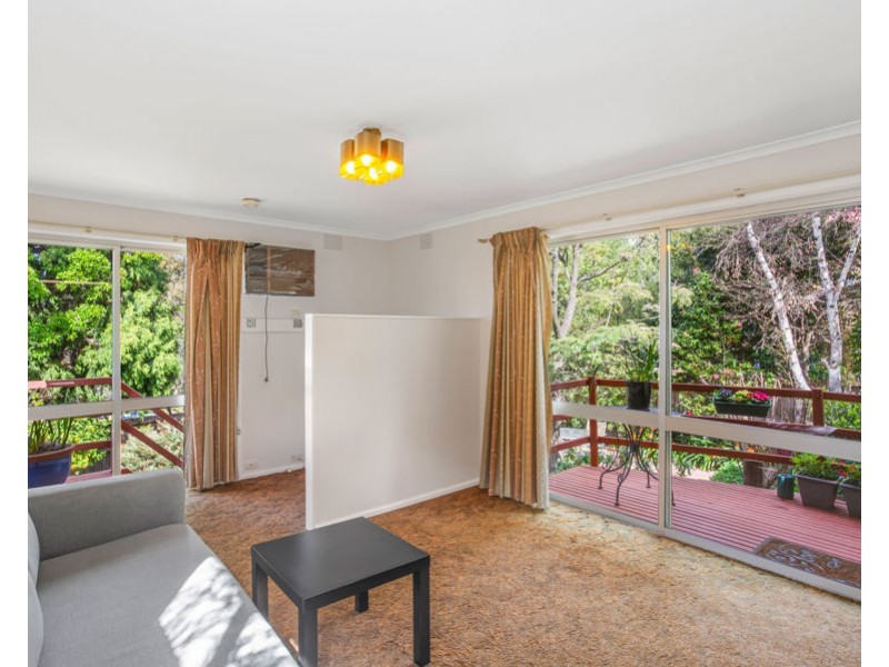 21 Appleby Crescsent, Brunswick West VIC 3055