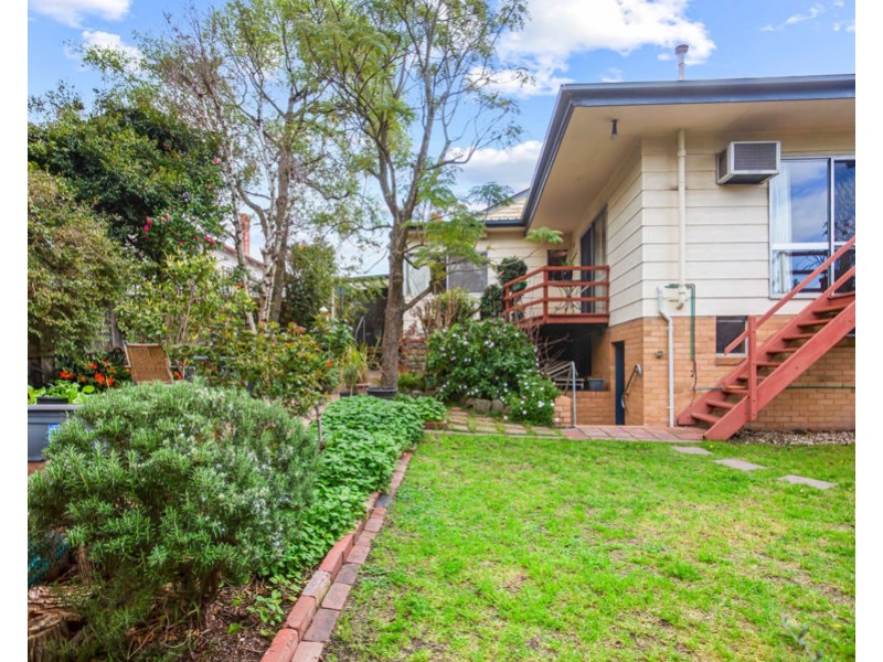 21 Appleby Crescsent, Brunswick West VIC 3055