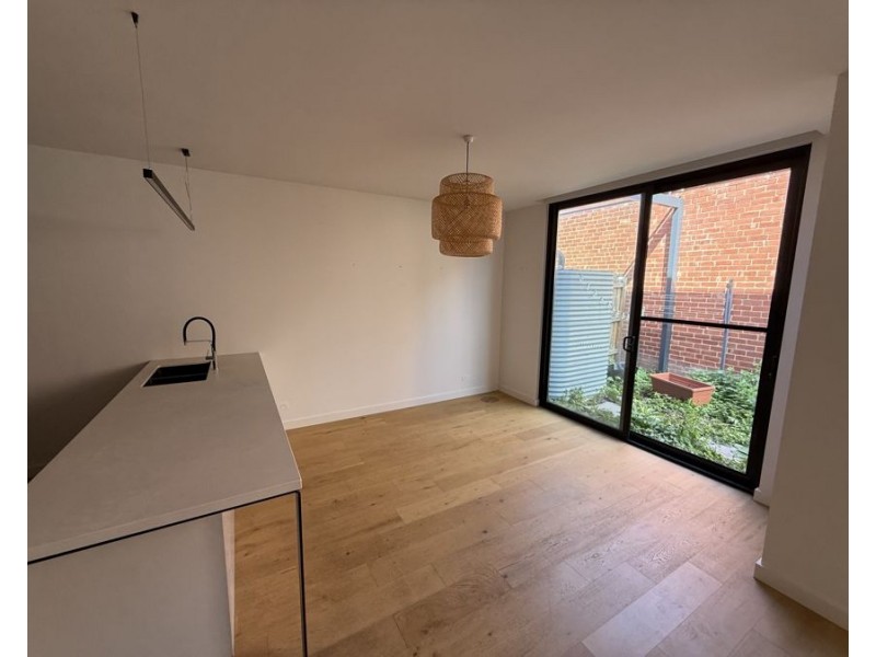 4/35 Stewart Street, Brunswick VIC 3056