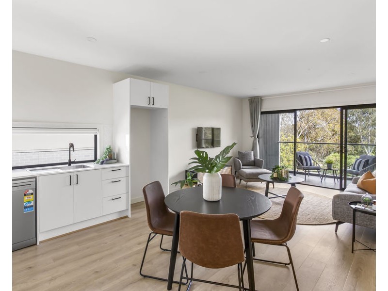 2/211 Liberty Parade, Heidelberg West VIC 3081