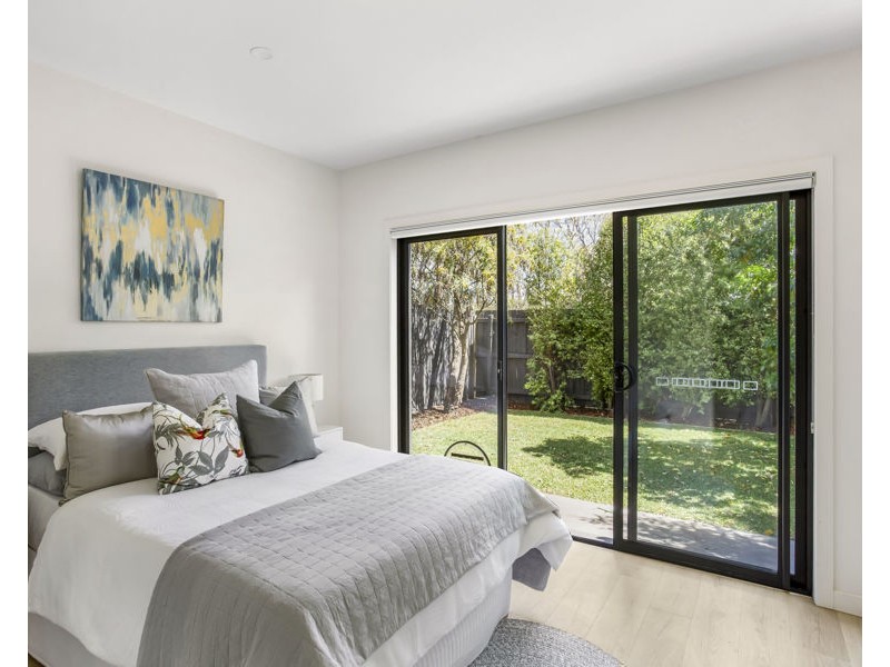 2/211 Liberty Parade, Heidelberg West VIC 3081