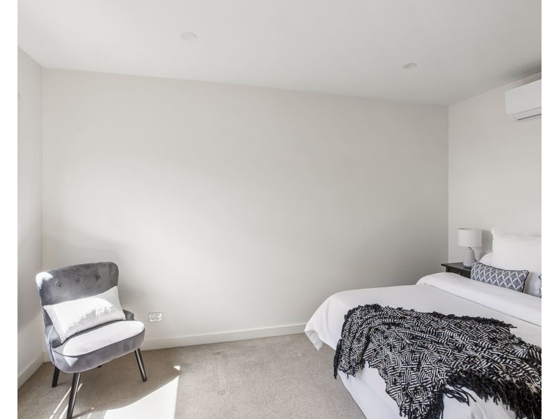 2/211 Liberty Parade, Heidelberg West VIC 3081