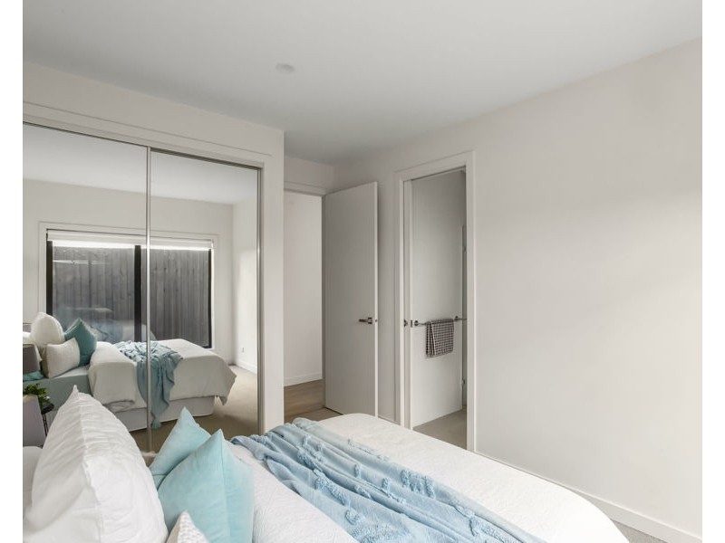 2/211 Liberty Parade, Heidelberg West VIC 3081
