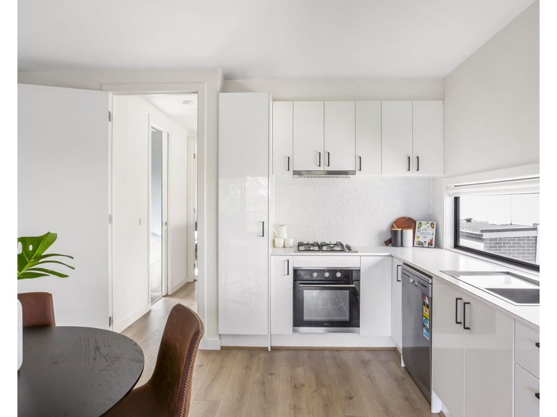 2/211 Liberty Parade, Heidelberg West VIC 3081