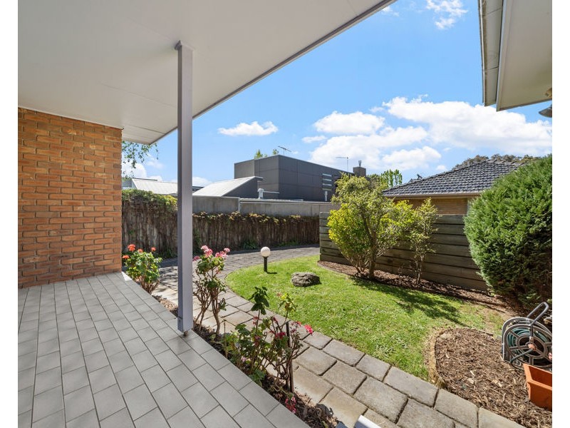 1 & 2/5 Aintree Road, Glen Iris VIC 3146
