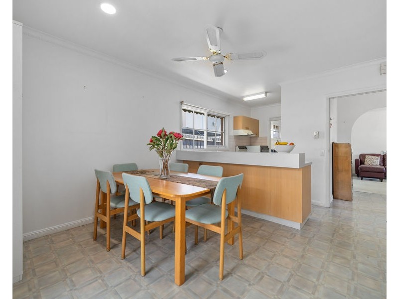 1 & 2/5 Aintree Road, Glen Iris VIC 3146