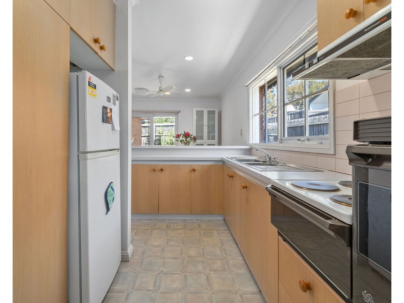 1 & 2/5 Aintree Road, Glen Iris VIC 3146