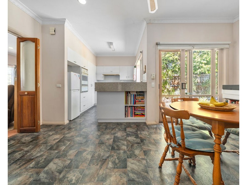 1 & 2/5 Aintree Road, Glen Iris VIC 3146