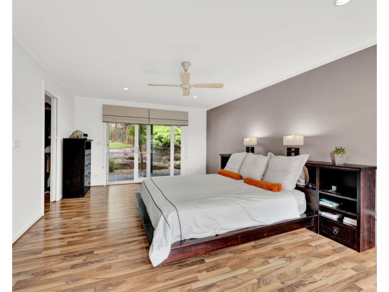 6-8 McEwan Road, Park Orchards VIC 3114
