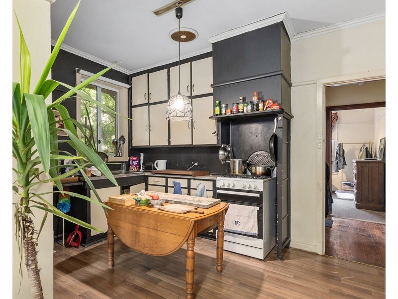 8 South Crescent, Heidelberg West VIC 3081