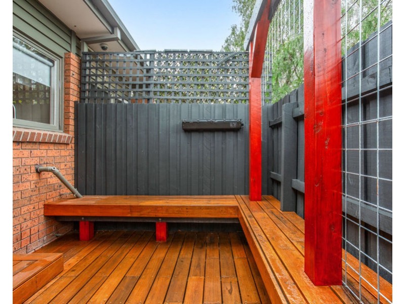 2/14 McColl Court, Brunswick West VIC 3055