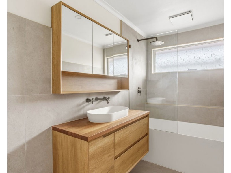 2/14 McColl Court, Brunswick West VIC 3055