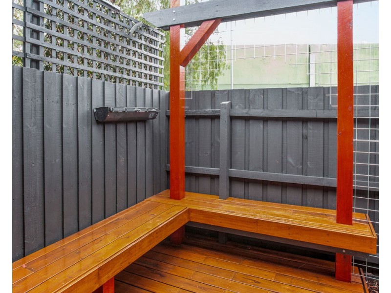 2/14 McColl Court, Brunswick West VIC 3055