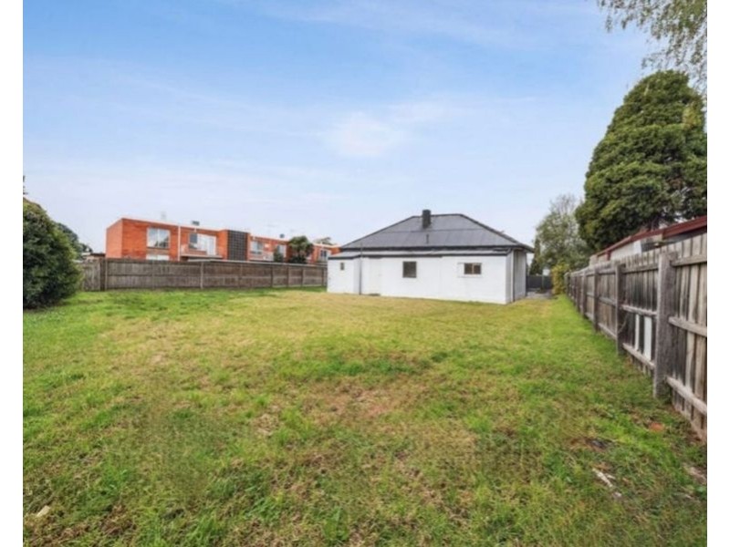 11 Navigator Street, Maribyrnong VIC 3032