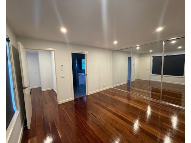 2/22 Birch Avenue, Tullamarine VIC 3043