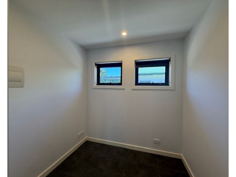 2/22 Birch Avenue, Tullamarine VIC 3043