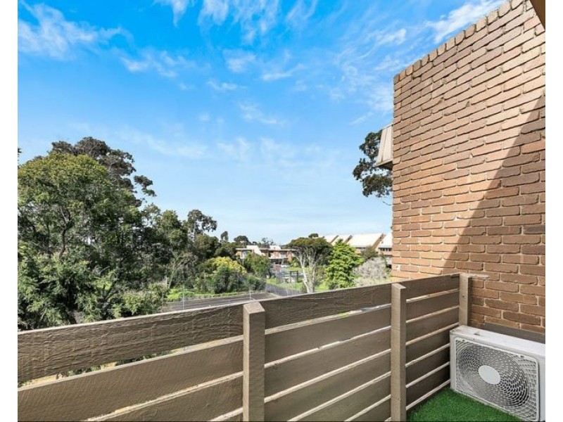 8/200 Melrose Drive, Tullamarine VIC 3043