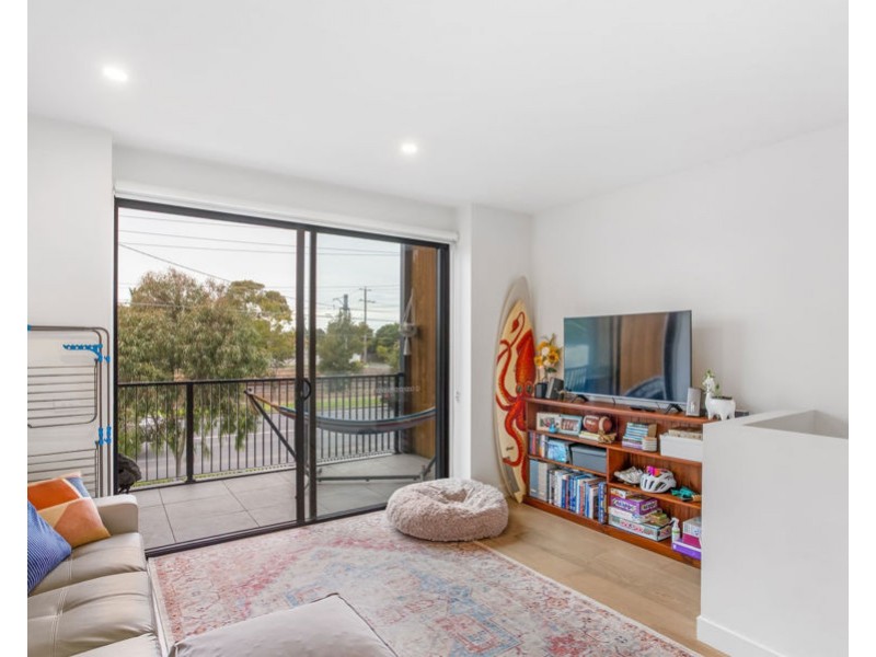 10/949 High Street, Reservoir VIC 3073
