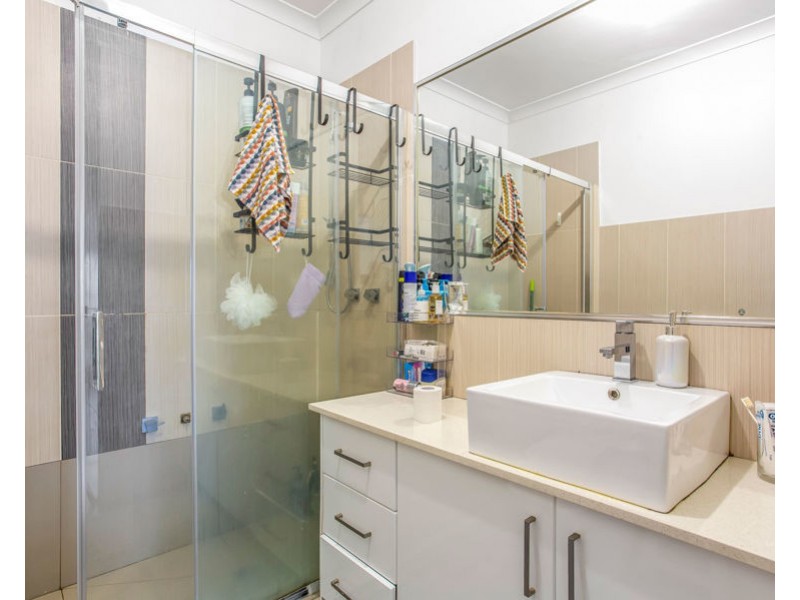 3/4 Farringdon Street, Pascoe Vale VIC 3044