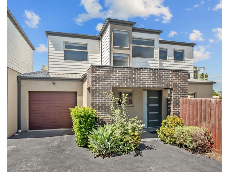 3/11 Birch Avenue, Tullamarine VIC 3043