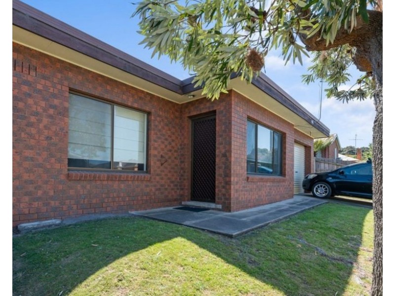 1/9 Coates Road, Lakes Entrance VIC 3909