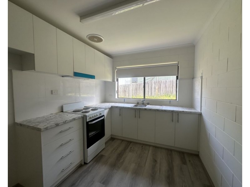 2/9 Coates Road, Lakes Entrance VIC 3909