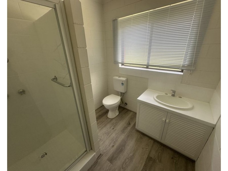 2/9 Coates Road, Lakes Entrance VIC 3909