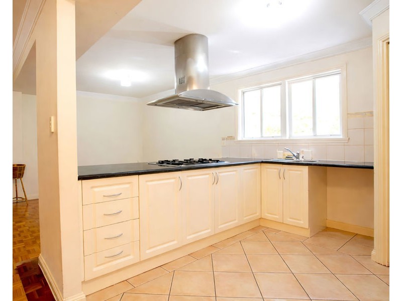 15a Stradbroke Drive, St Albans VIC 3021