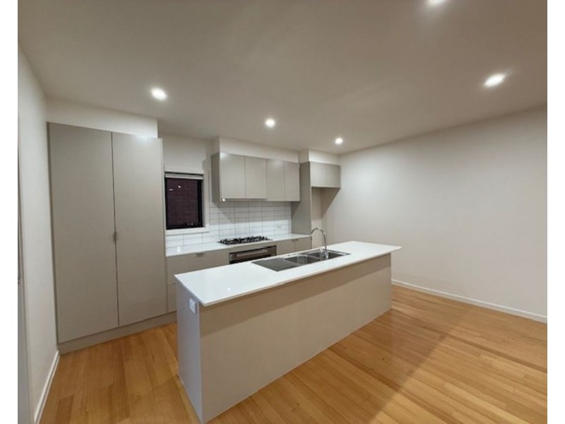 2/24 Kinross Street, Pascoe Vale VIC 3044