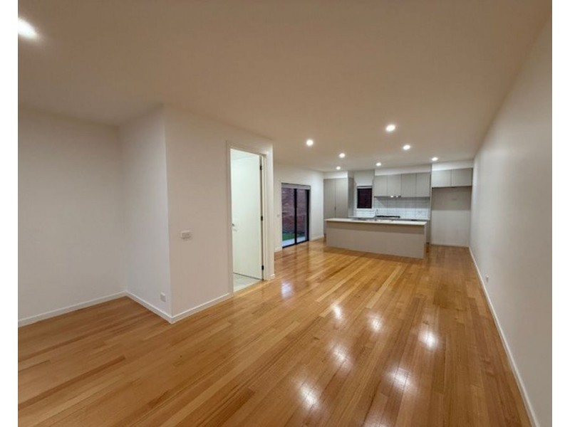 2/24 Kinross Street, Pascoe Vale VIC 3044