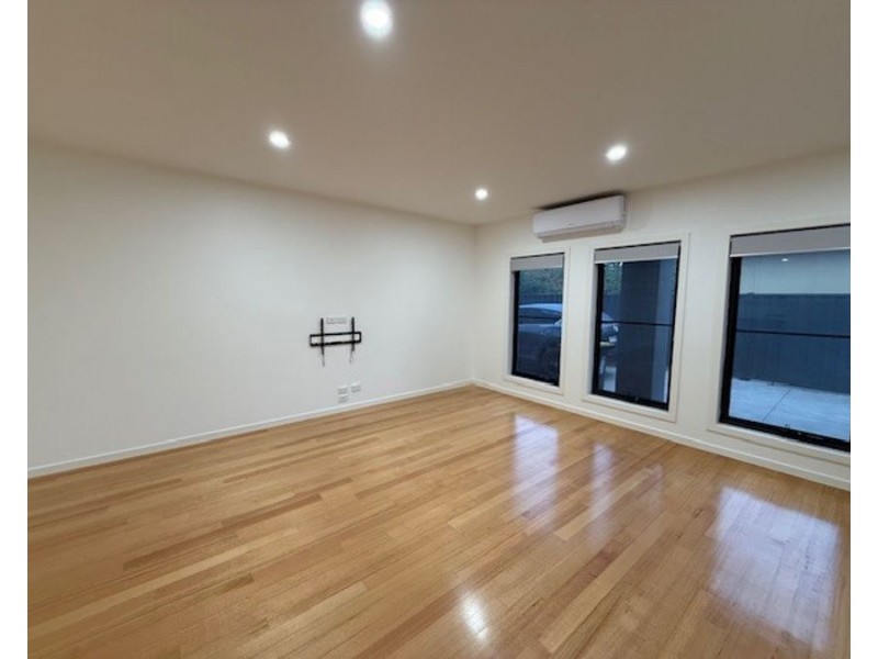 2/24 Kinross Street, Pascoe Vale VIC 3044