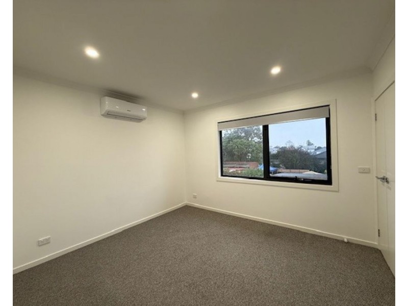 2/24 Kinross Street, Pascoe Vale VIC 3044