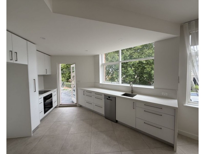 2/151 Brougham Street, Kew VIC 3101