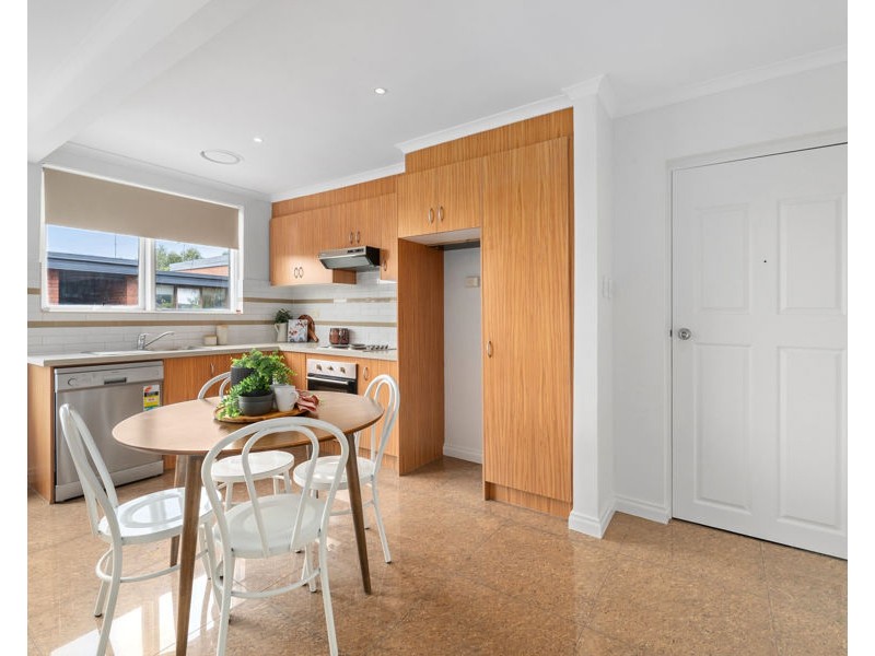 2/612 Moreland Road, Brunswick West VIC 3055