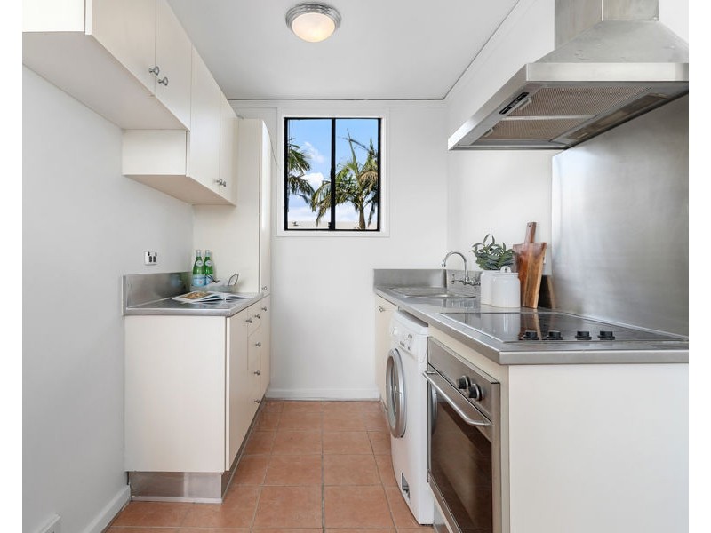 8/76 Heller Street, Brunswick West VIC 3055