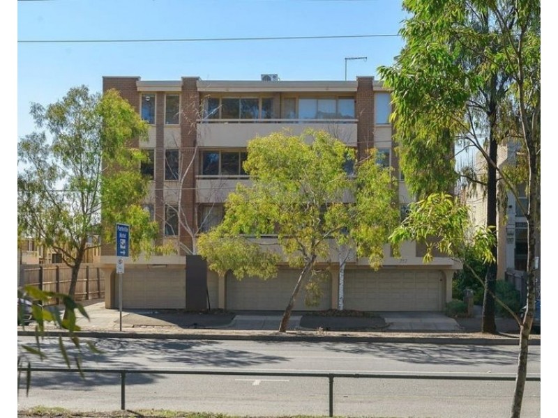 1/757 Park Street, Brunswick VIC 3056