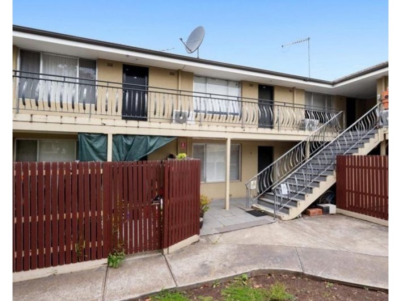 16/2-4 The Gables, St Albans VIC 3021