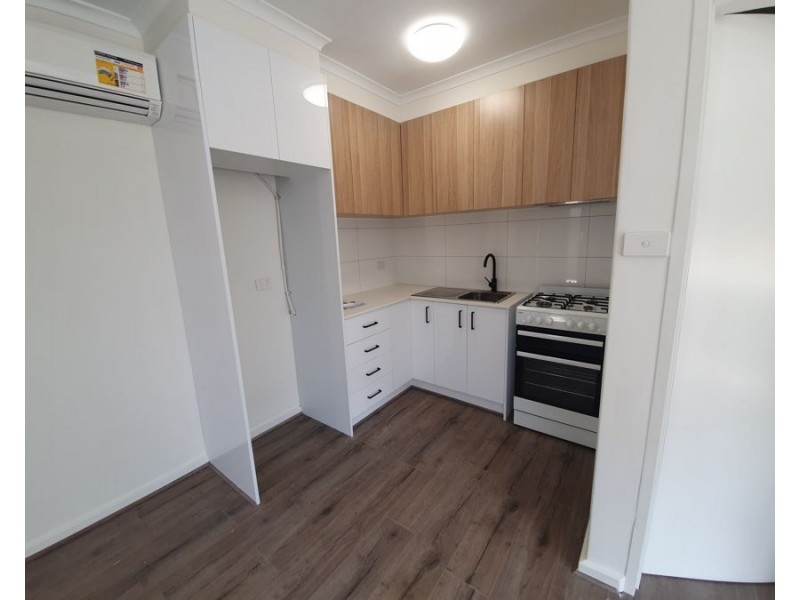 8/71 Holmes Street, Brunswick VIC 3056