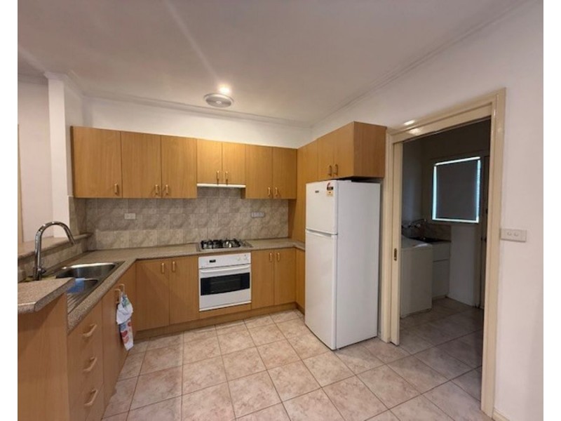 2 Muntz Avenue, Glenroy VIC 3046