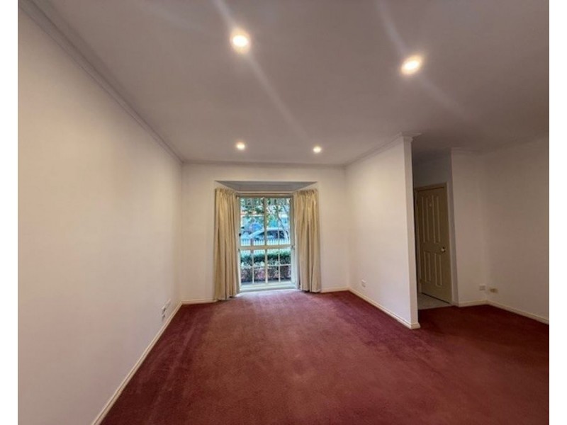 2 Muntz Avenue, Glenroy VIC 3046