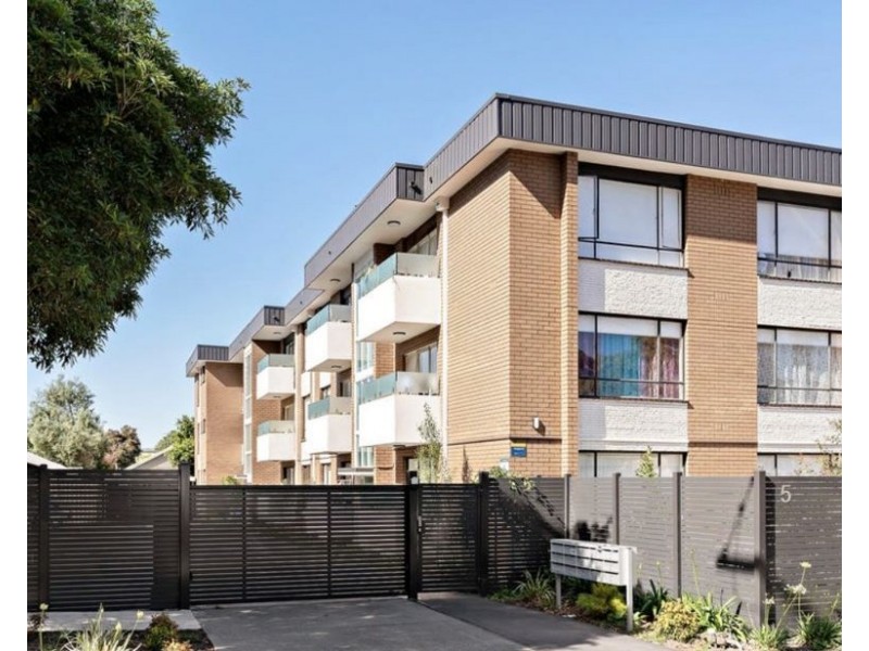 14/5 Pickett Street, Footscray VIC 3011