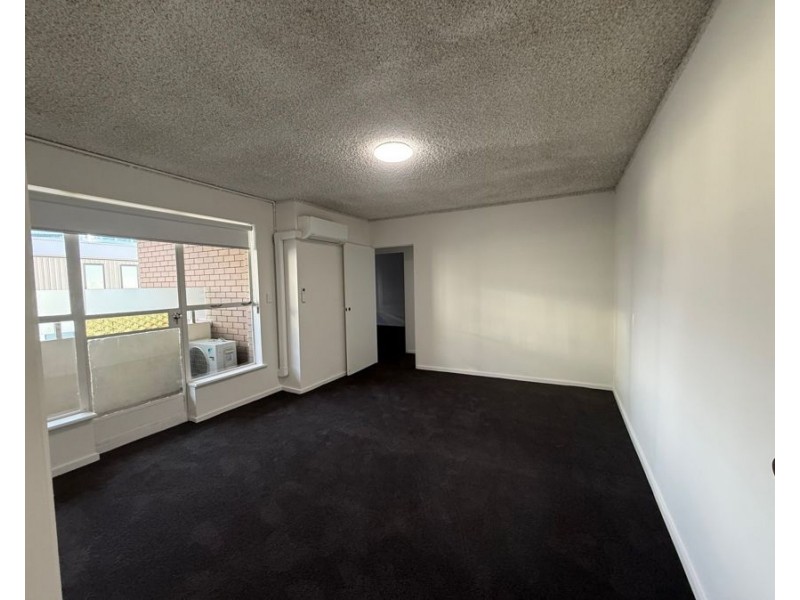 14/5 Pickett Street, Footscray VIC 3011