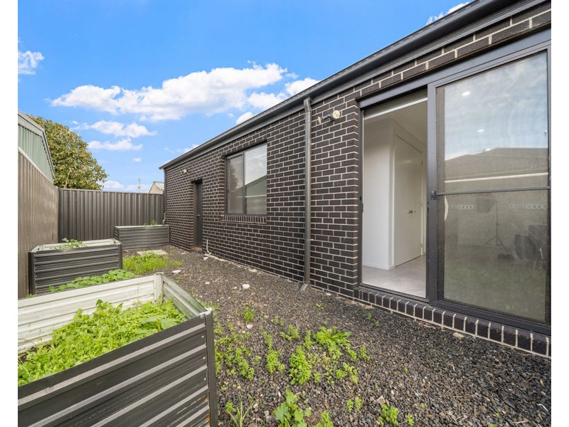 2/6 Lesleigh Street, Fawkner VIC 3060
