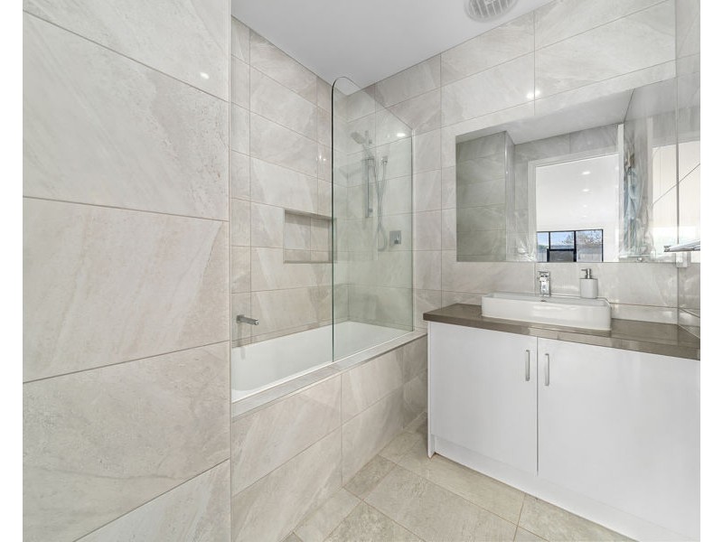 2/6 Lesleigh Street, Fawkner VIC 3060