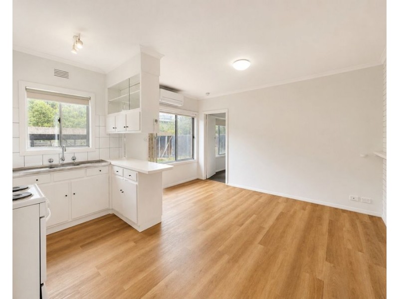 4/51 Barrabool Road, Highton VIC 3216